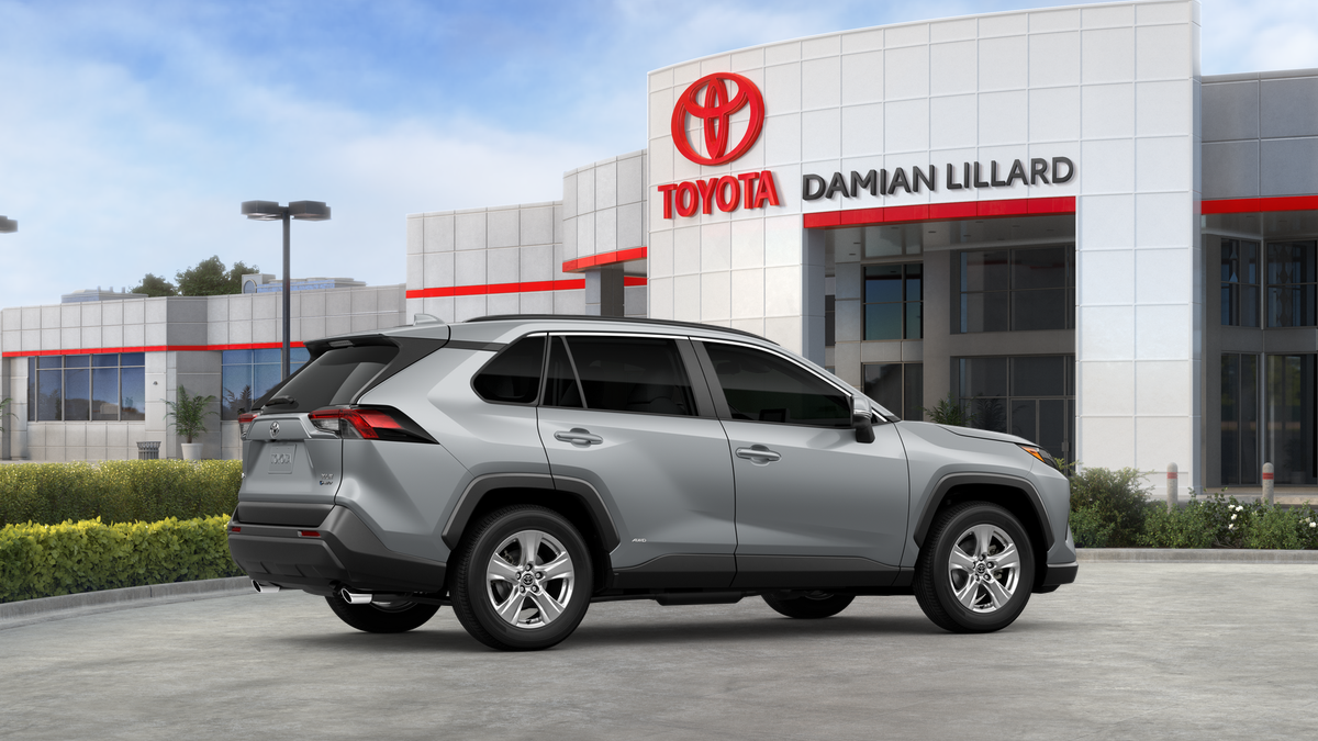 2025 Toyota RAV4 Hybrid XLE photo 11