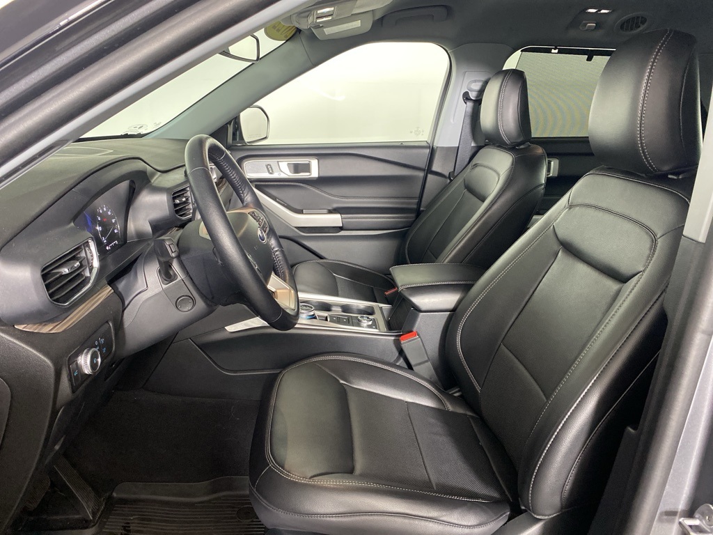 2022 Ford Explorer Limited photo 2