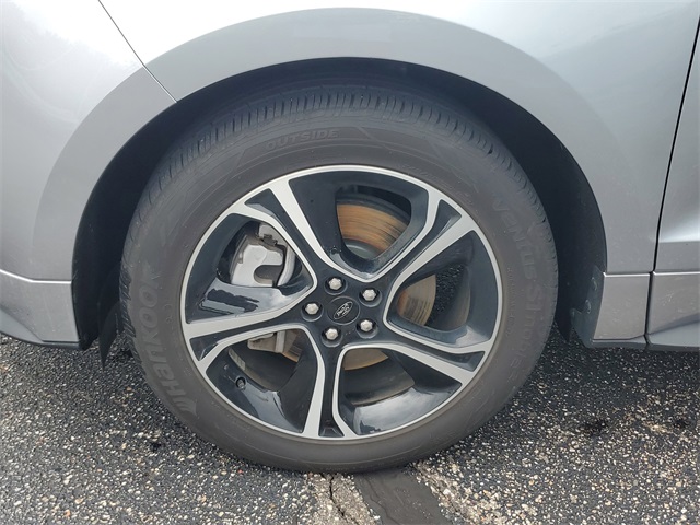 2024 Ford Edge ST photo 3