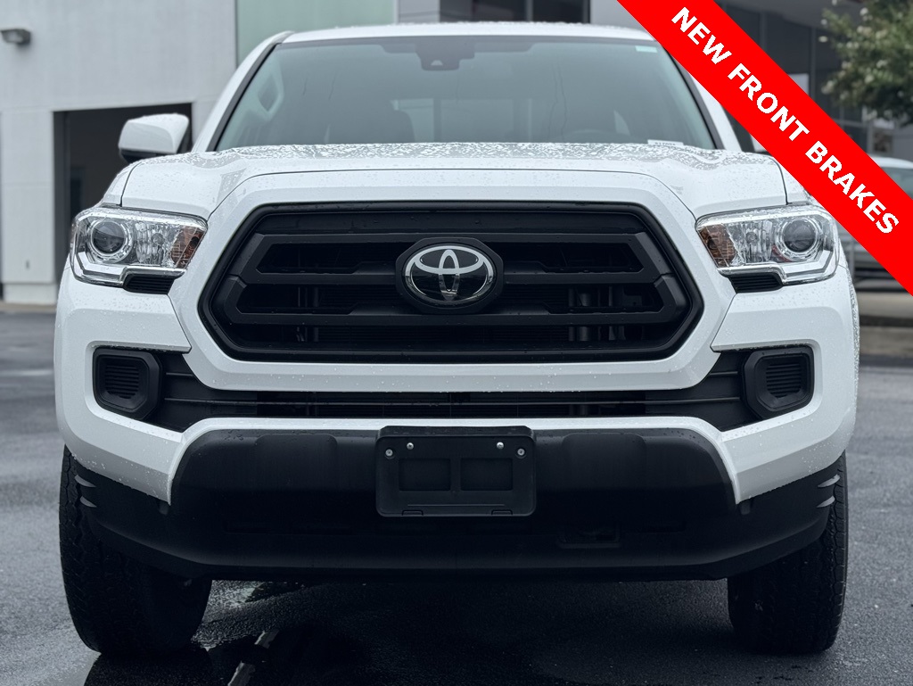 2022 Toyota Tacoma 4x4 SR photo 3