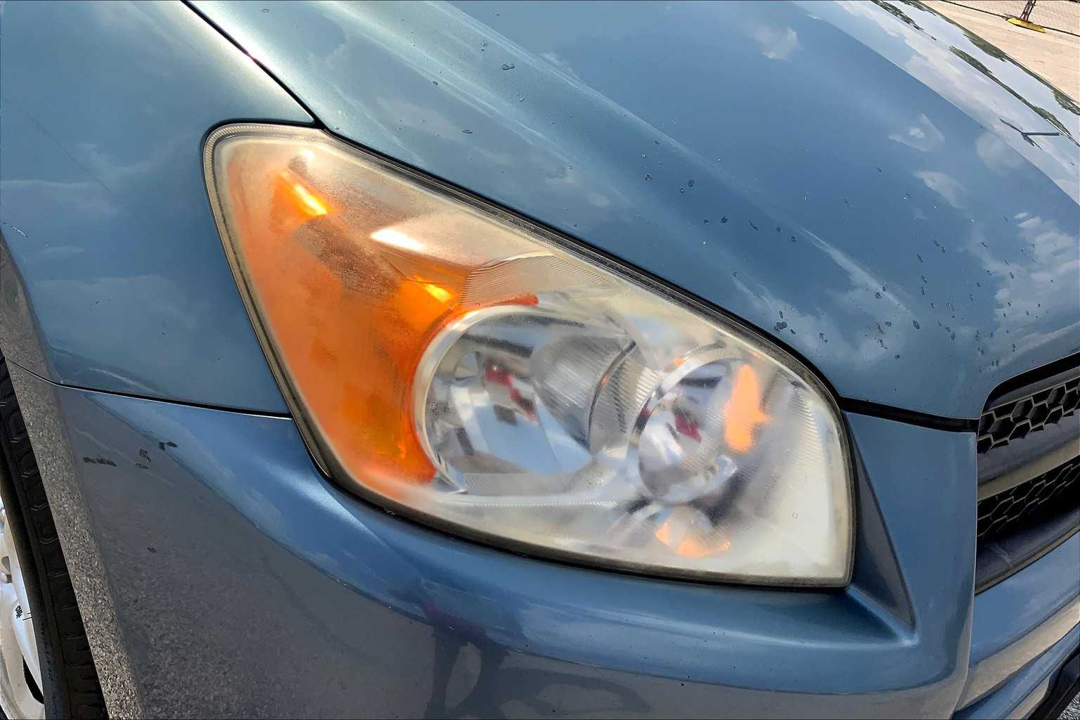 2010 Toyota RAV4 Base photo 23
