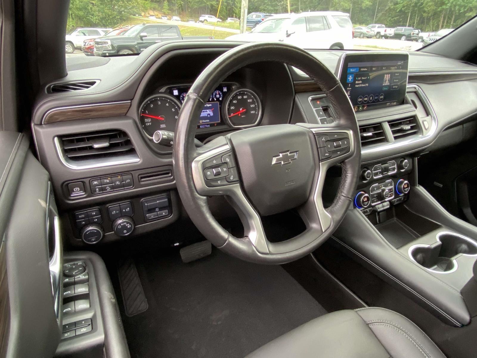 2021 Chevrolet Tahoe Z71 photo 2