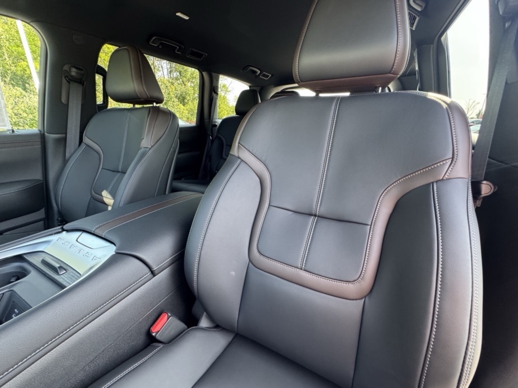 2026 Nissan Armada SL photo 18