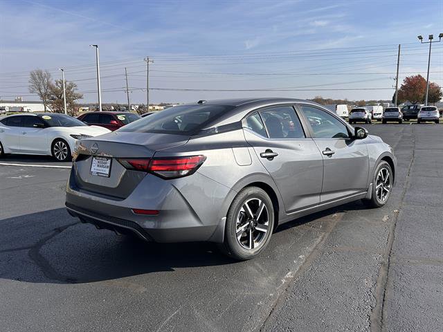 2025 Nissan Sentra SV photo 3