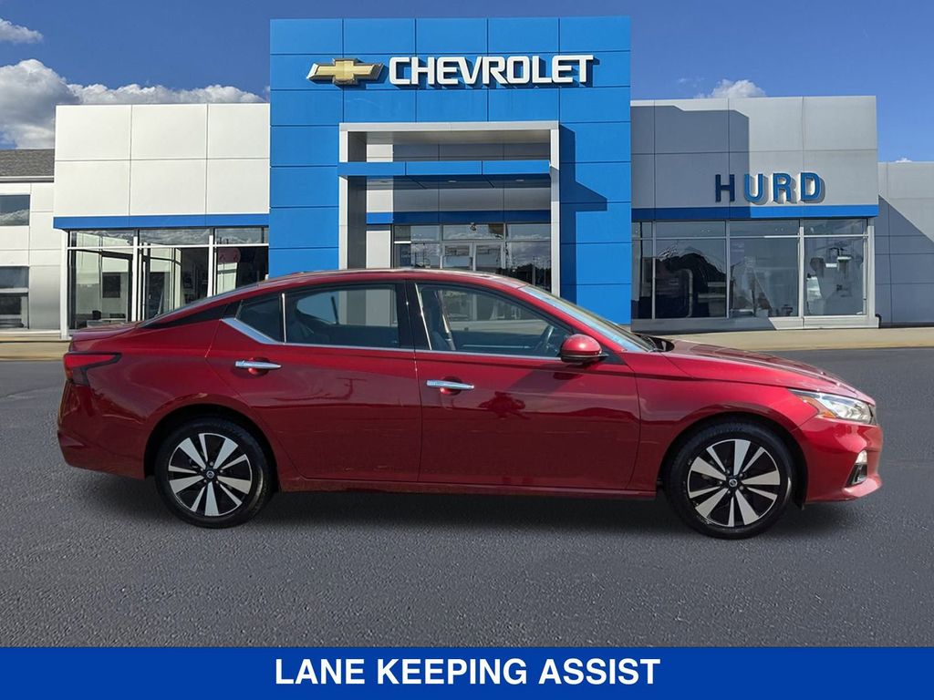 2020 Nissan Altima 2.5 SV photo 2