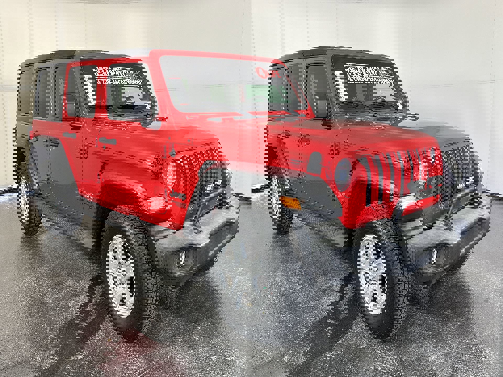 1C4HJXDG0KW551352