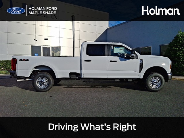 2026 Ford F-350 Super Duty XL's photo