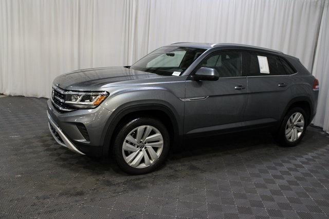 2023 Volkswagen Atlas Cross Sport V6 SE Technology photo 3