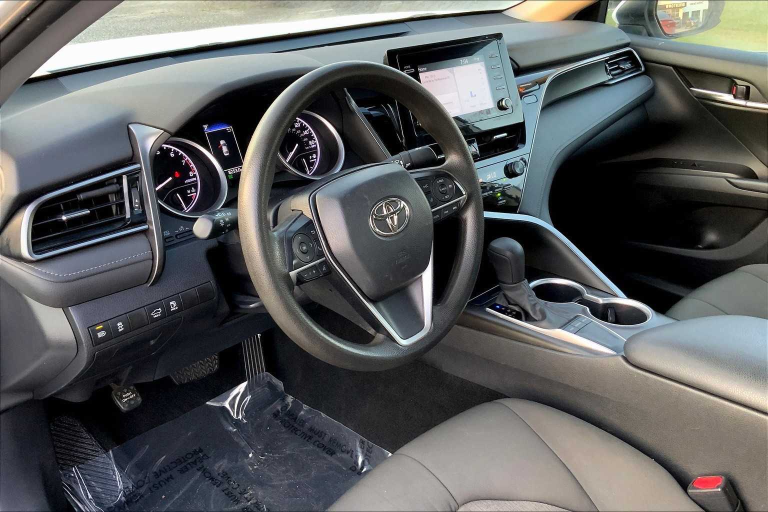 2023 Toyota Camry LE photo 30