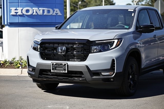 2026 Honda Ridgeline Black Edition photo 2