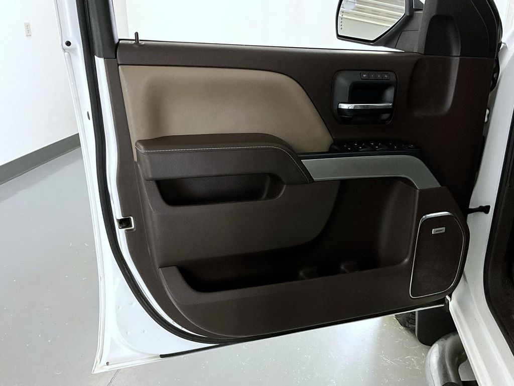 2015 Chevrolet Silverado 1500 LTZ photo 9