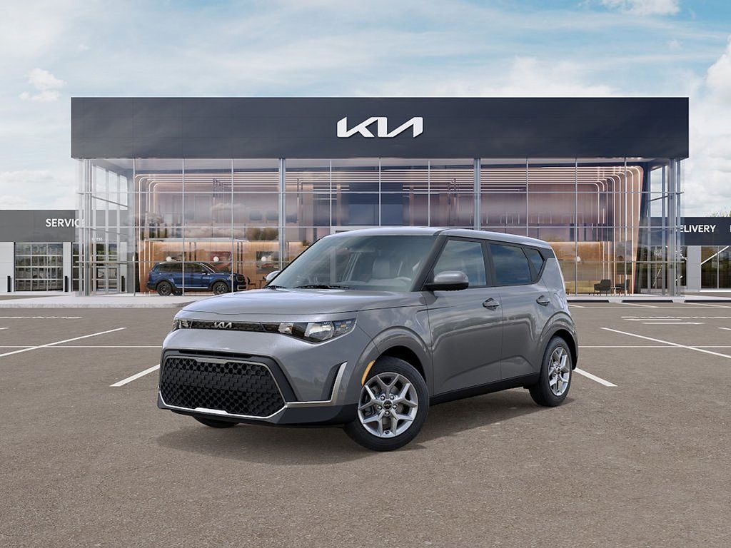 2025 Kia Soul LX's photo