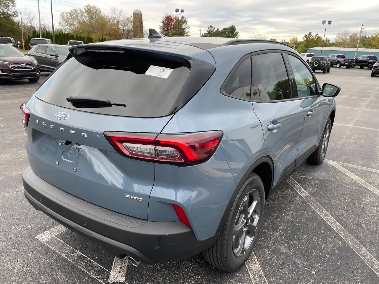 2026 Ford Escape ST-Line photo 3