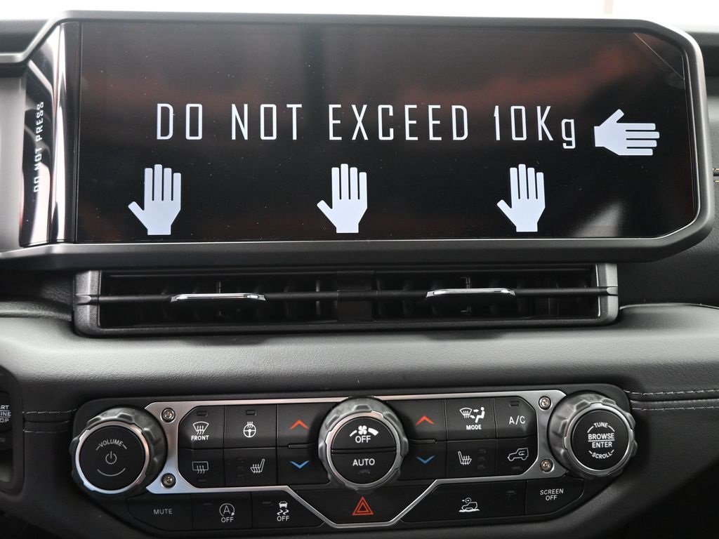 2025 Jeep Gladiator Sport photo 27