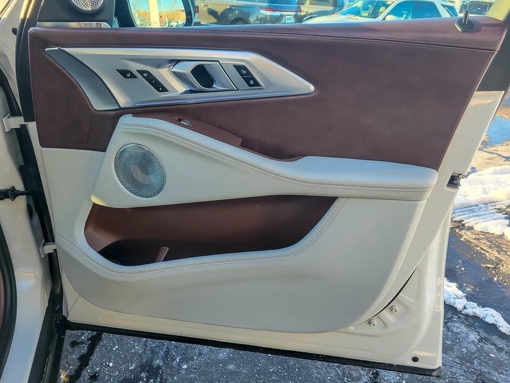 2023 BMW XM BASE AWD - Image 21