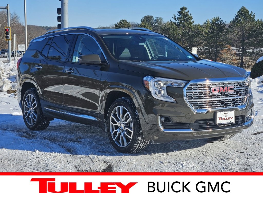 2024 GMC Terrain Denali's photo