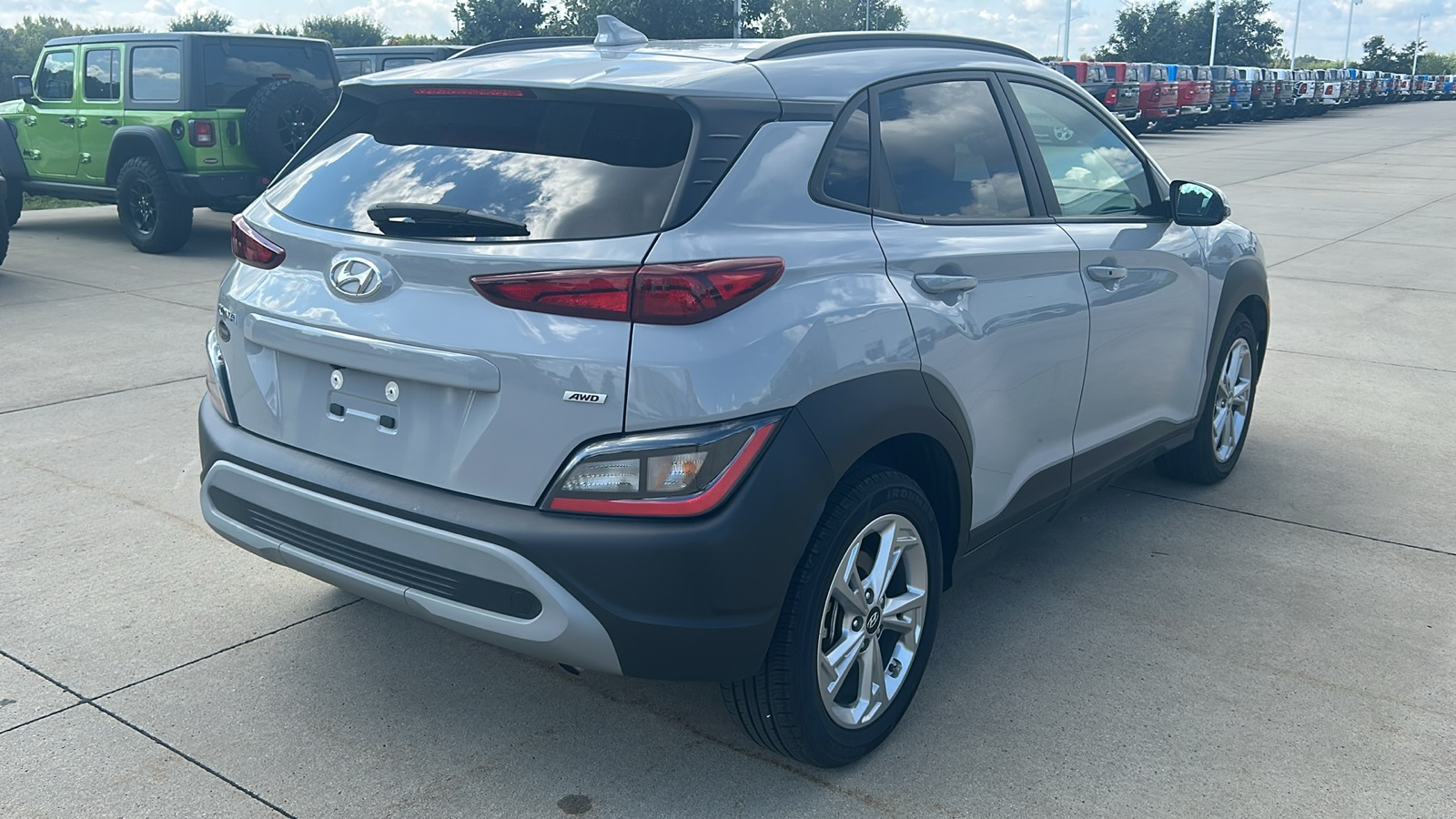 2023 Hyundai Kona SEL photo 2