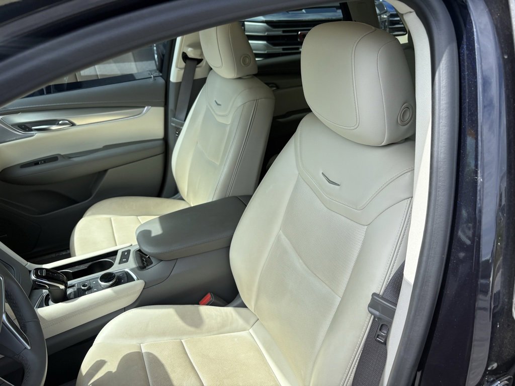 2022 Cadillac XT5 Premium Luxury photo 10