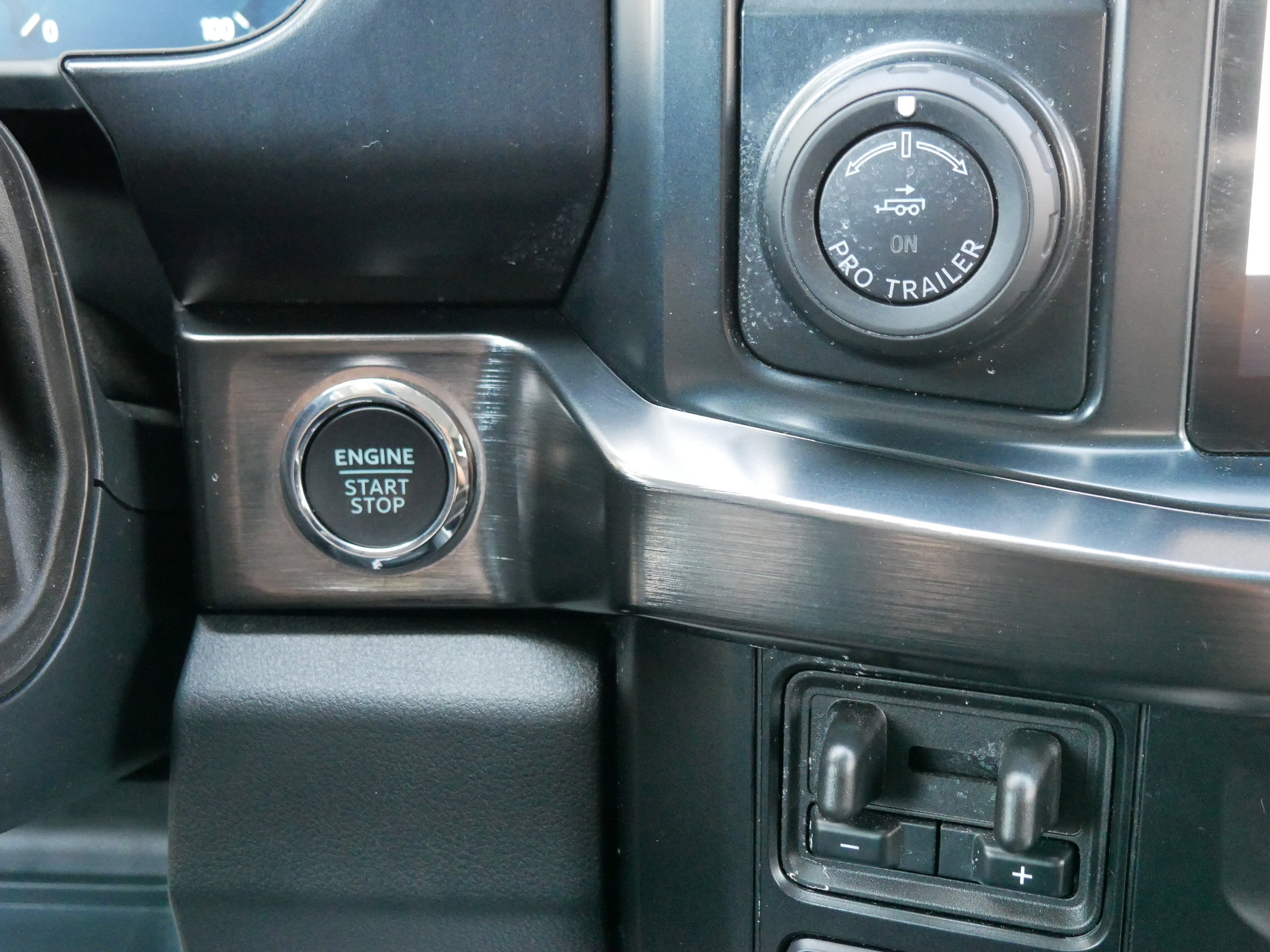 2024 Ford F-350 Lariat photo 8