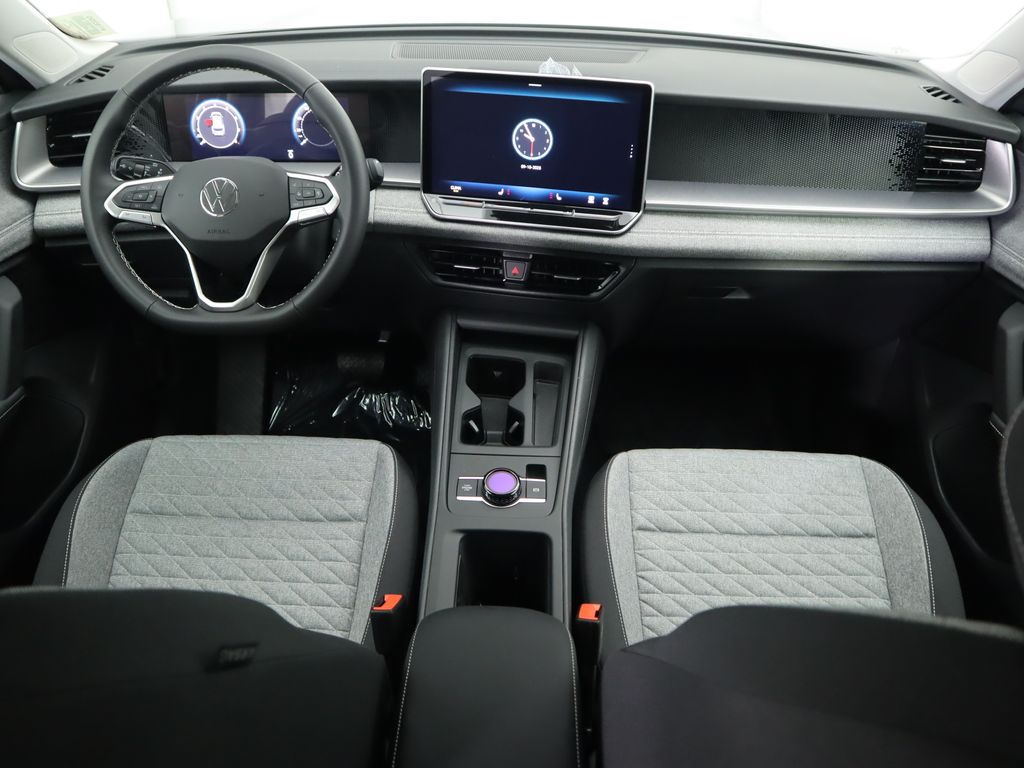 2025 Volkswagen Tiguan S photo 13