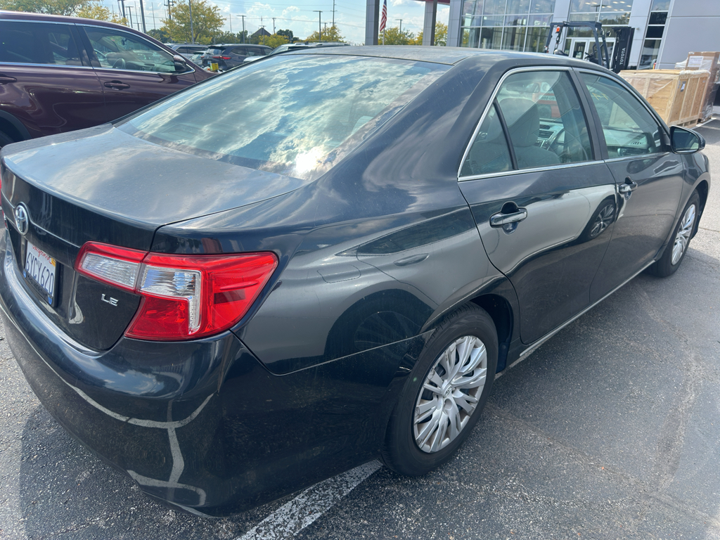 2012 Toyota Camry LE photo 4