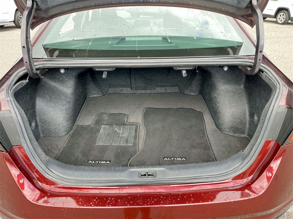 2025 Nissan Altima 2.5 SV photo 9