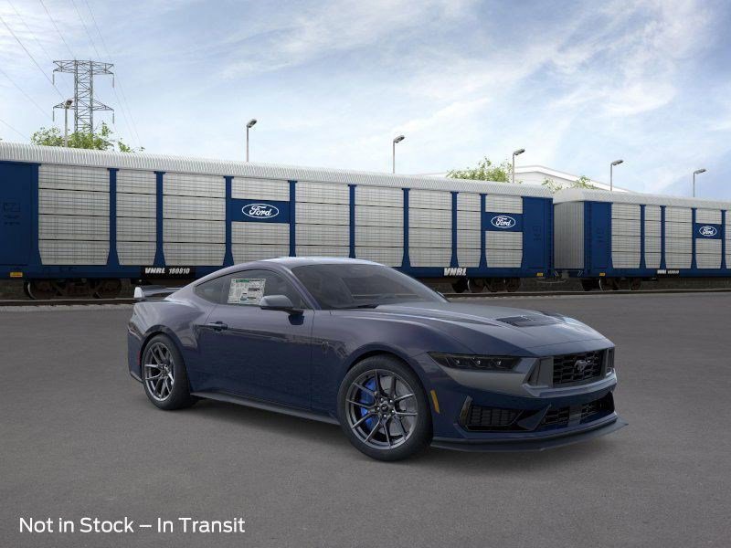 2025 Ford Mustang Dark Horse photo 3