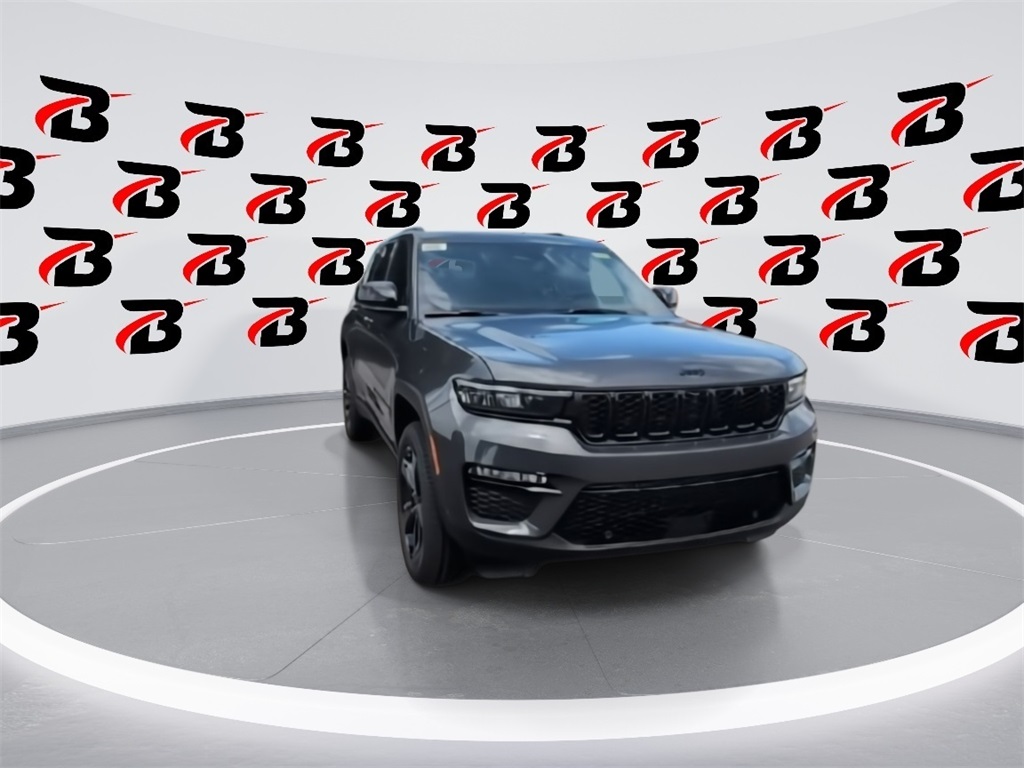 2025 Jeep Grand Cherokee Limited photo 3