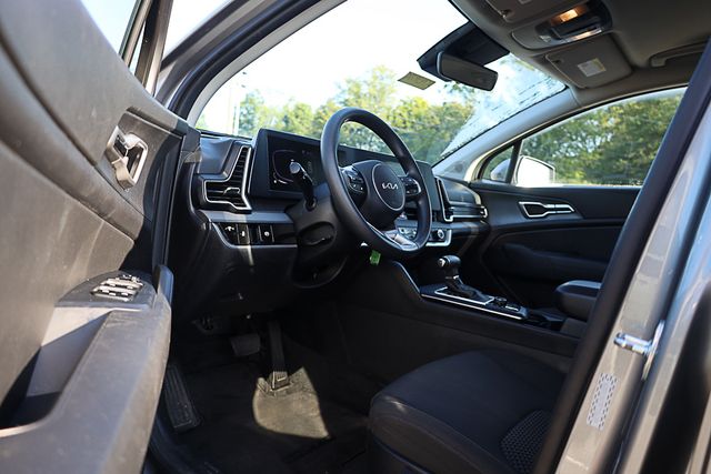 2023 Kia Sportage LX photo 11