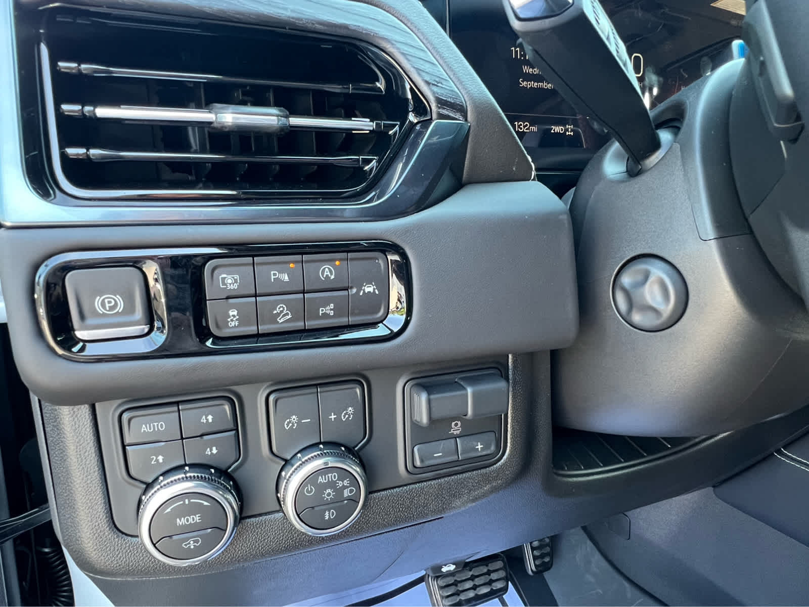 2025 Gmc Yukon AT4 Ultimate photo 15