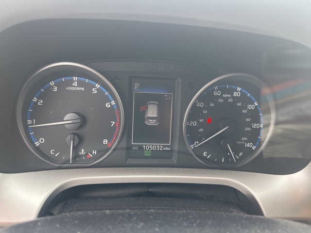 2017 Toyota RAV4 XLE photo 4