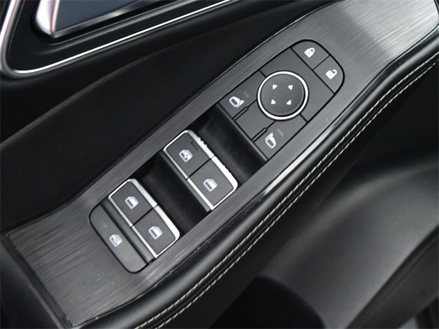 2023 Nissan Rogue Platinum photo 12