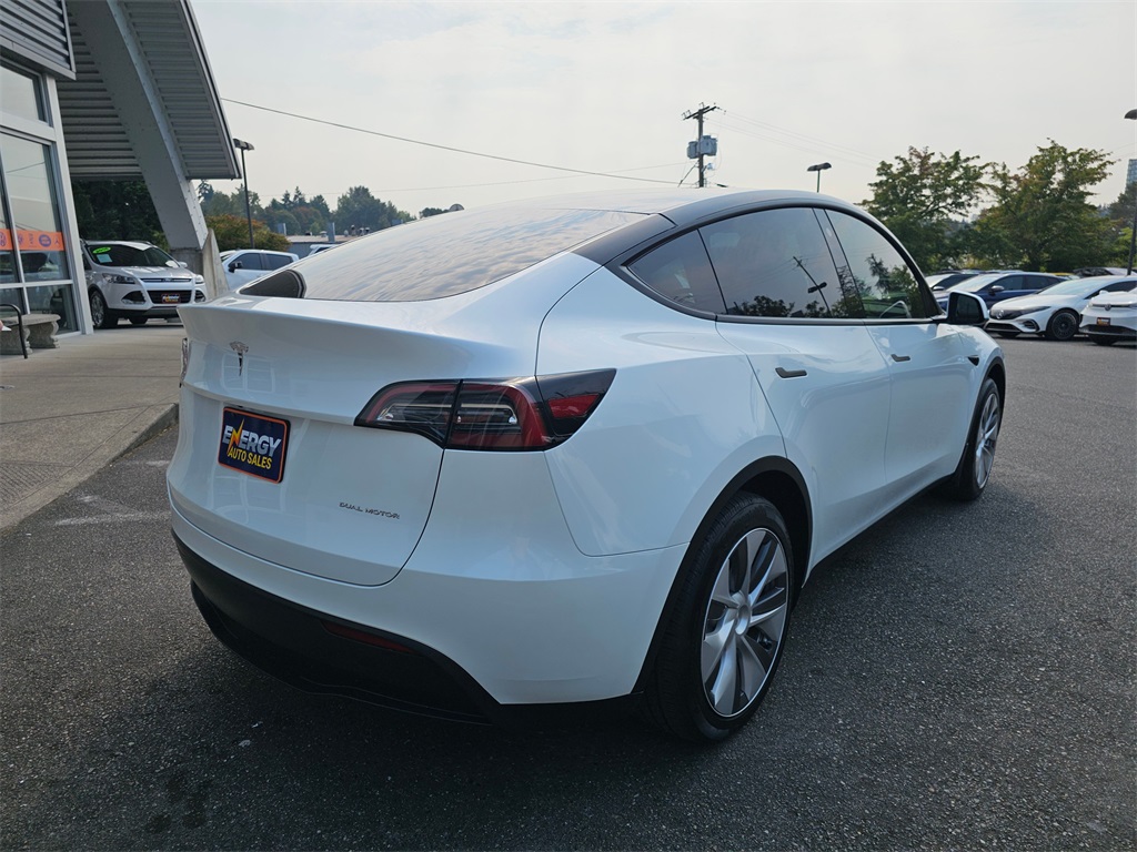 2023 Tesla Model Y Long Range photo 8