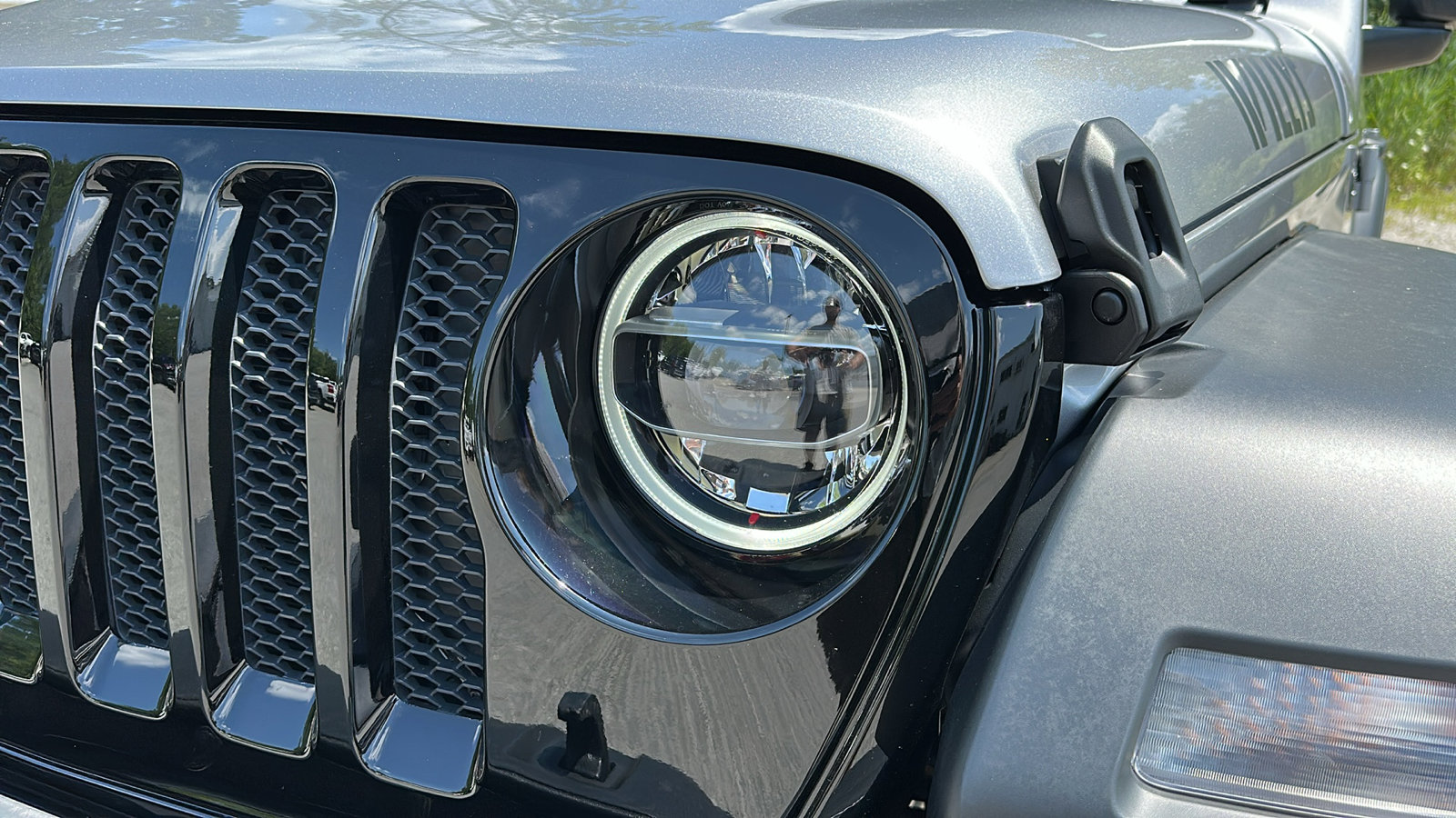 2020 Jeep Wrangler Unlimited Willys photo 9
