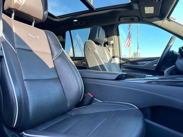 2022 Cadillac Escalade Sport photo 21