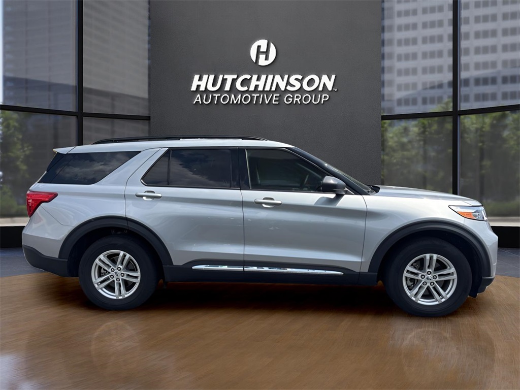 2023 Ford Explorer XLT photo 8
