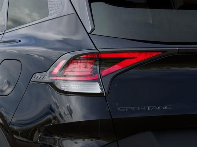 2025 Kia Sportage Plug-In Hybrid X-Line photo 11