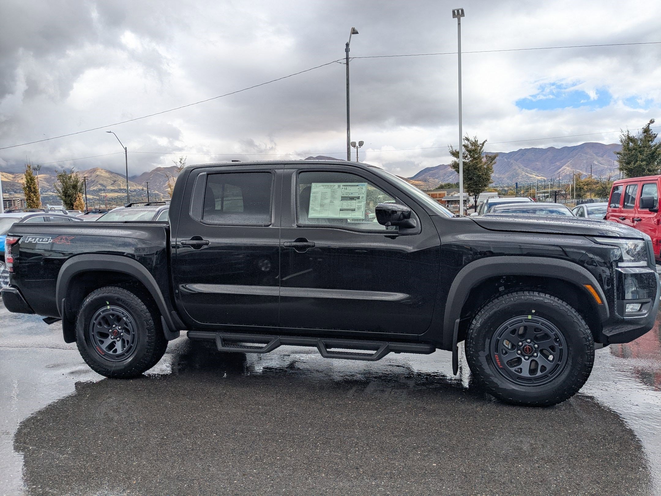 2026 Nissan Frontier PRO-4X photo 4