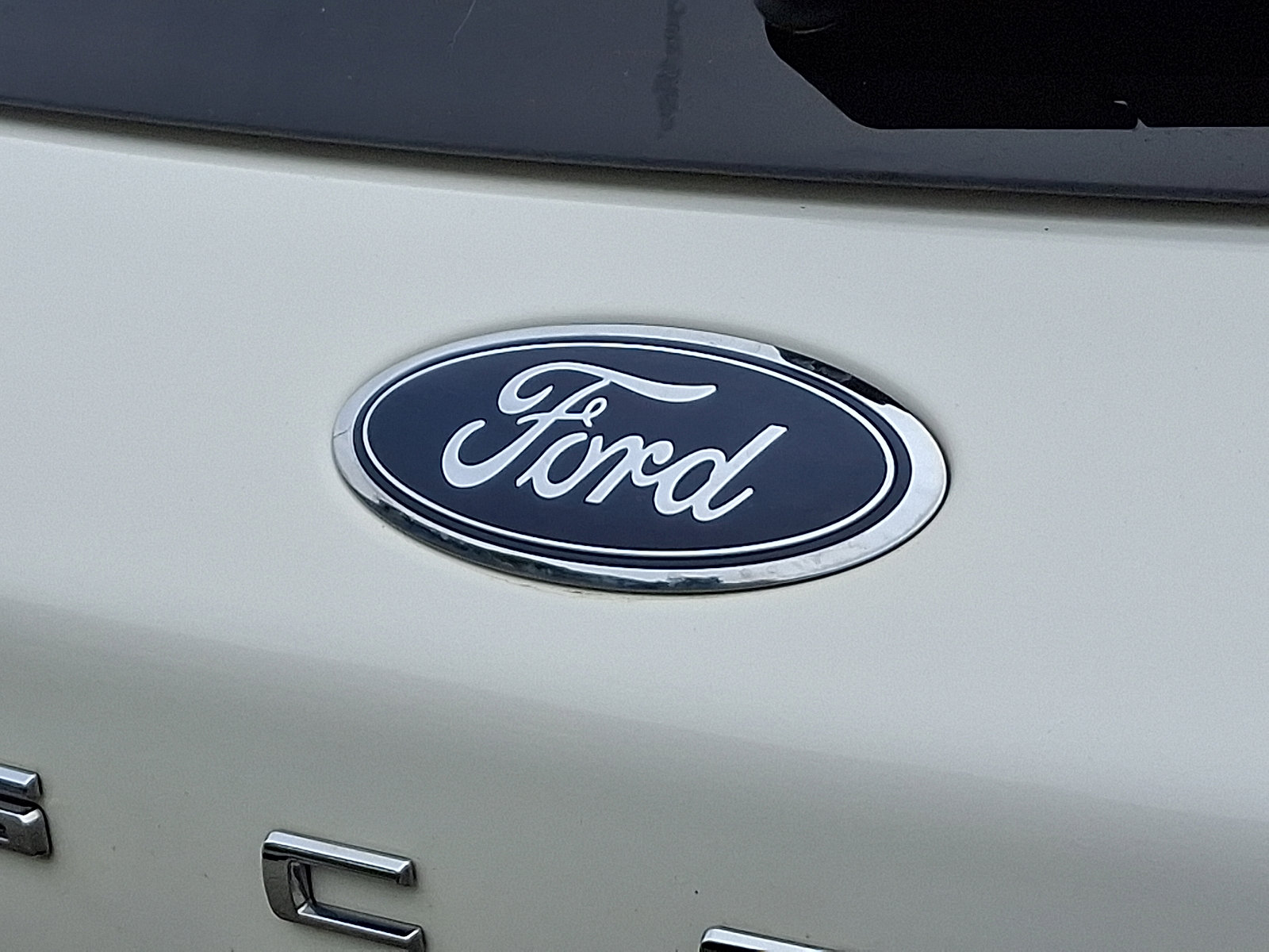 2020 Ford Escape Titanium photo 23
