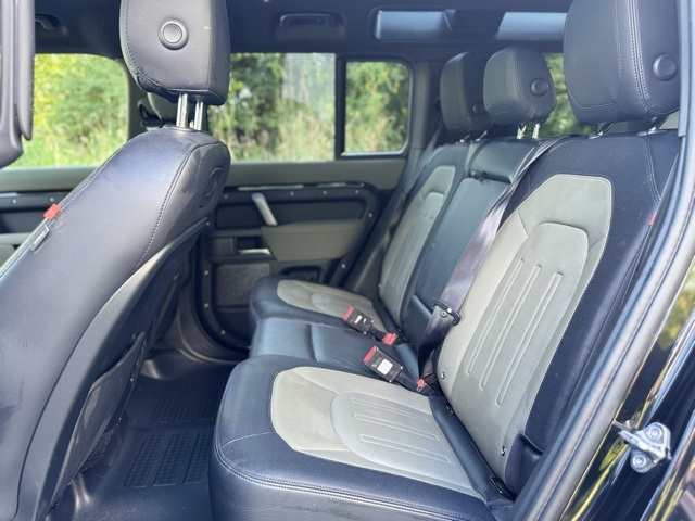 2022 Land Rover Defender 110 X-Dynamic SE photo 13