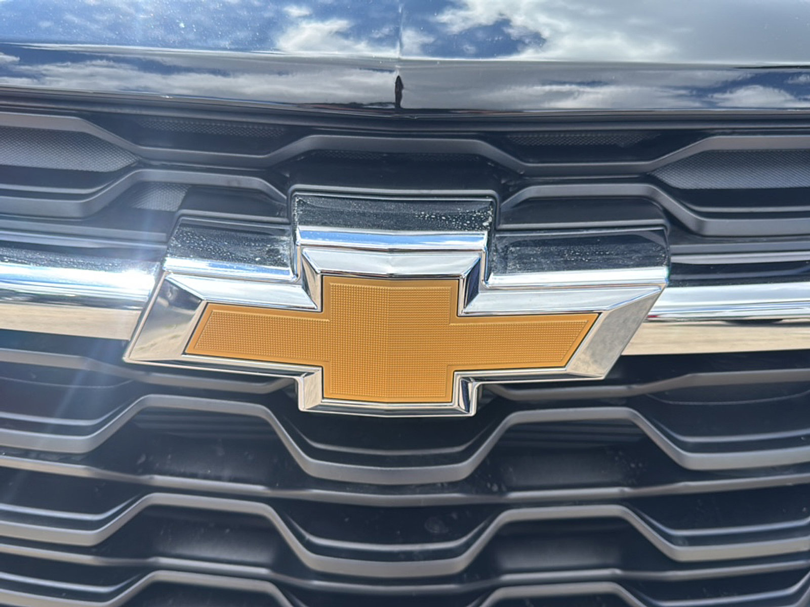 2025 Chevrolet Trax LT photo 35