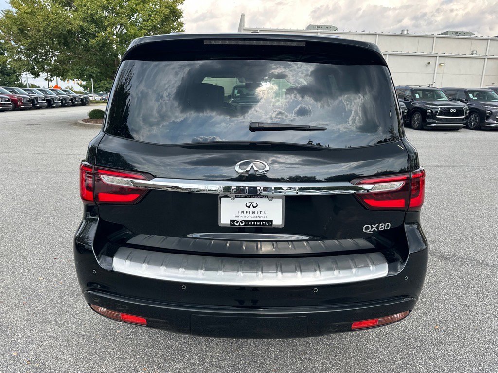 2020 Infiniti QX80 Luxe photo 4