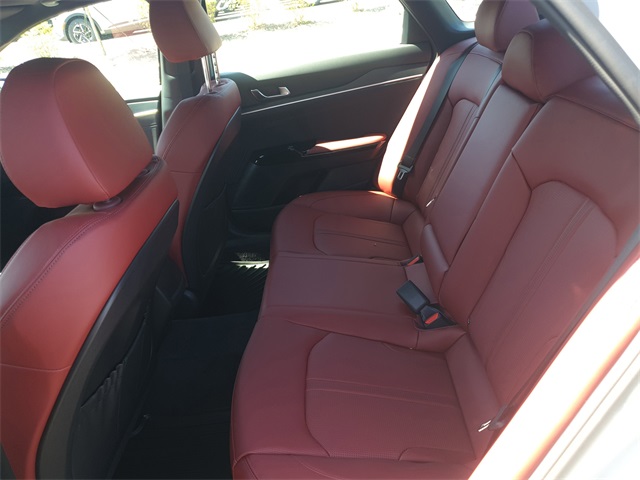 2025 Kia K5 GT-Line photo 7