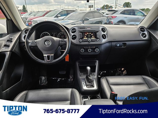 2012 Volkswagen Tiguan SE photo 3