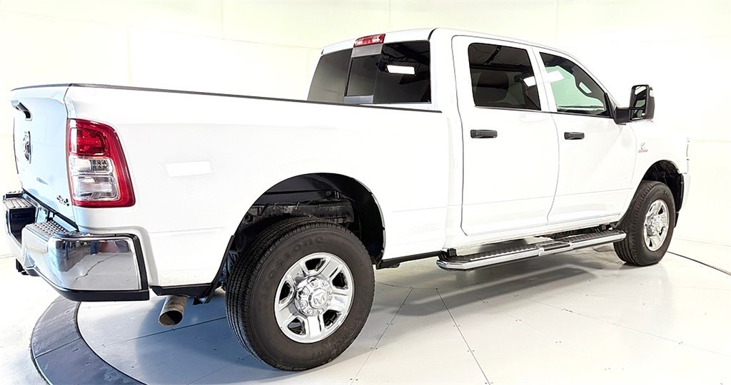 2024 Ram 2500 Tradesman photo 3