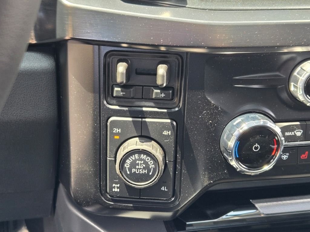 2025 Ford F-250 Lariat photo 25