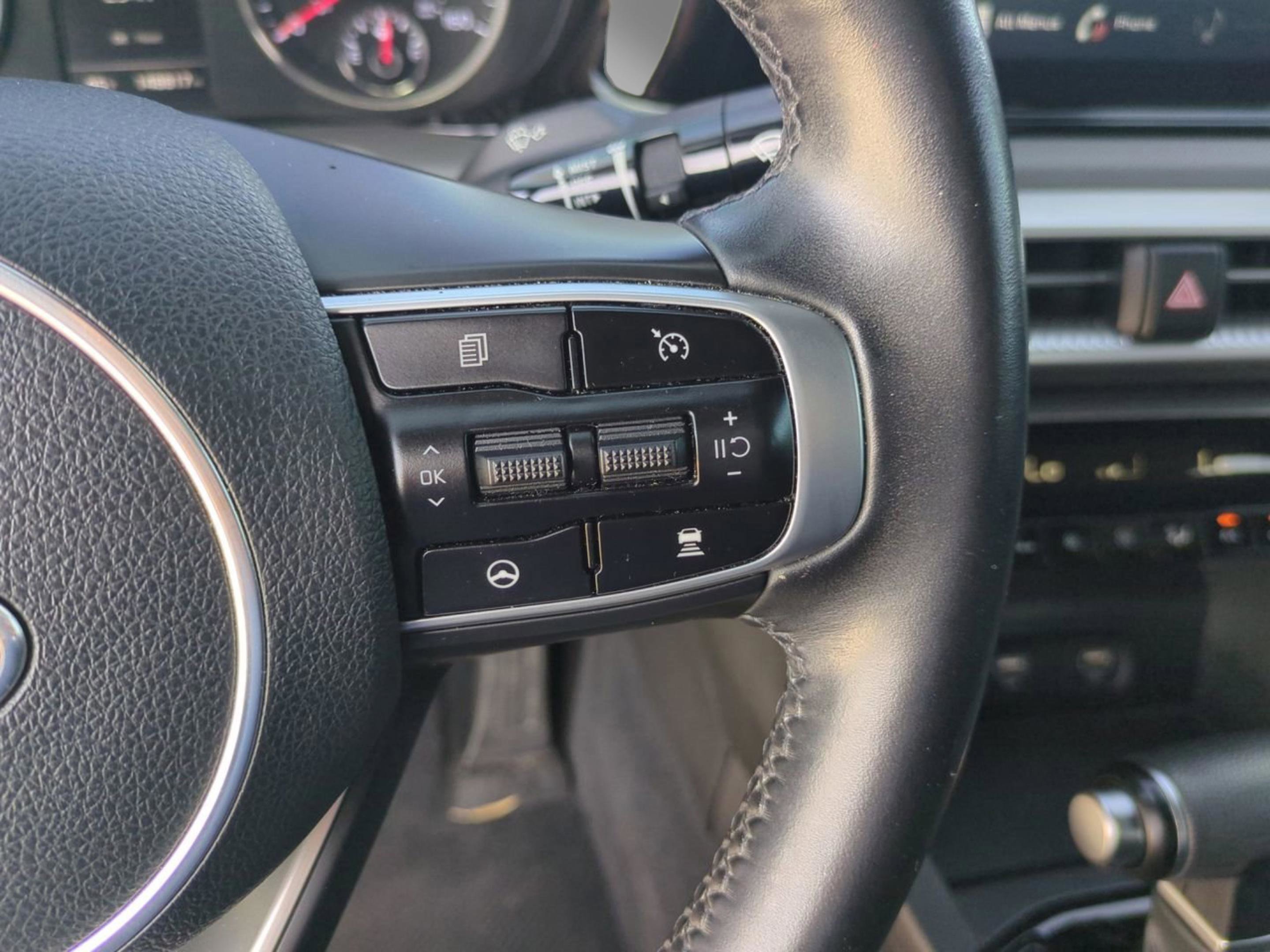 2021 Kia K5 GT-Line photo 27
