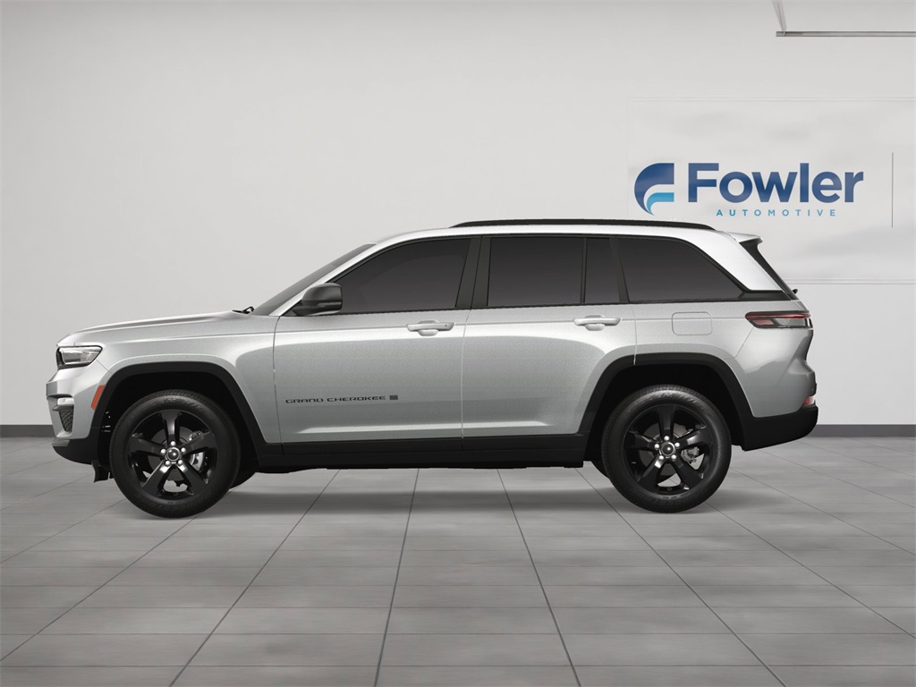 2025 Jeep Grand Cherokee Limited photo 3
