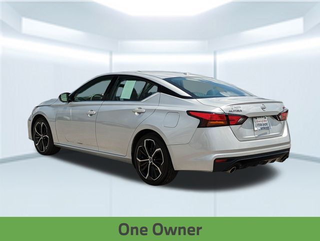 2023 Nissan Altima 2.5 SR photo 2
