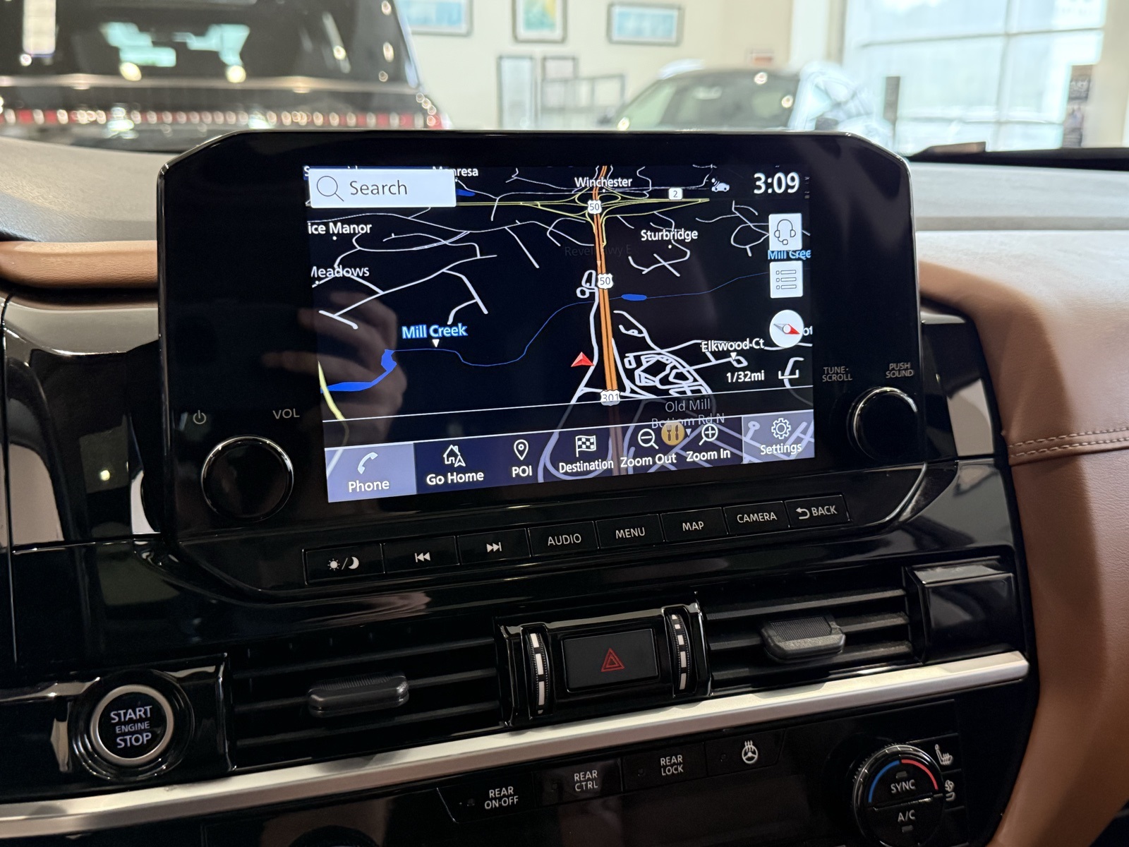 2023 Nissan Pathfinder Platinum photo 18